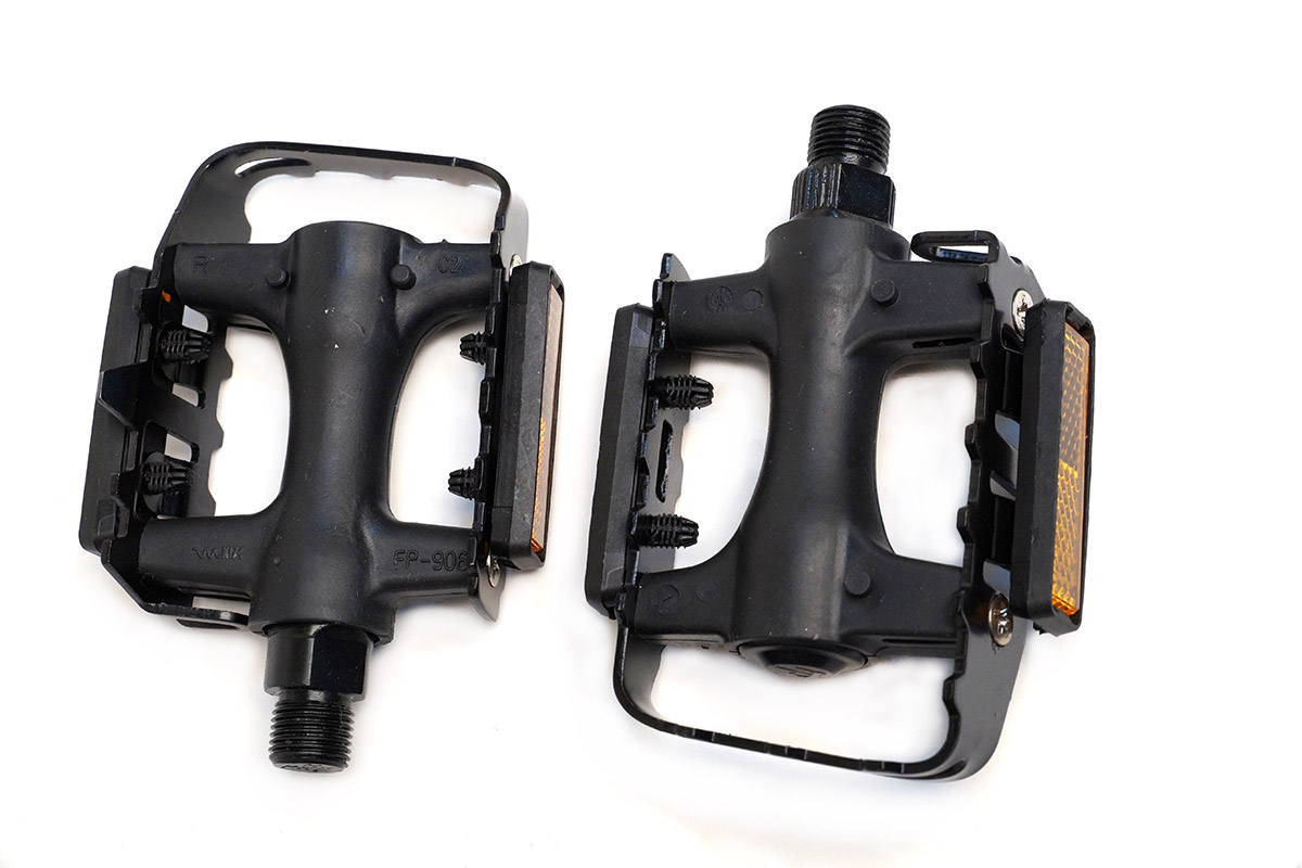 Педали FEIMIN FP-906,105*81мм,база пластик,стальная ось,рамка сталь,403гр,черные